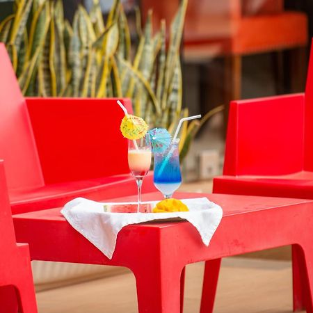 Hotel La Rose Blanche Korhogo Kültér fotó