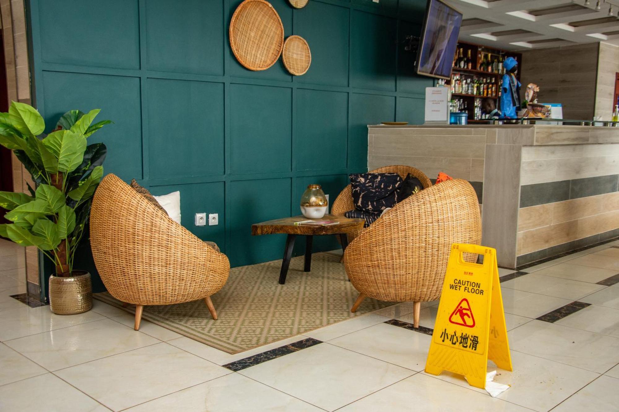 Hotel La Rose Blanche Korhogo Kültér fotó