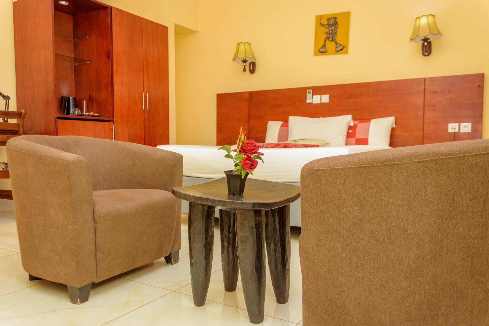 Hotel La Rose Blanche Korhogo Kültér fotó