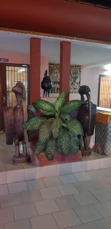 Hotel La Rose Blanche Korhogo Kültér fotó