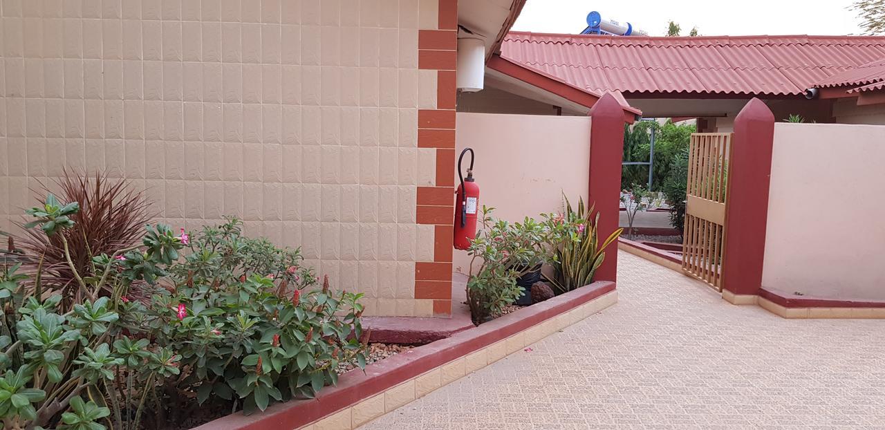 Hotel La Rose Blanche Korhogo Kültér fotó
