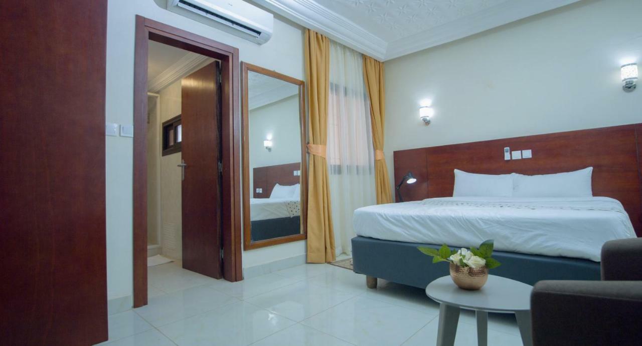 Hotel La Rose Blanche Korhogo Kültér fotó