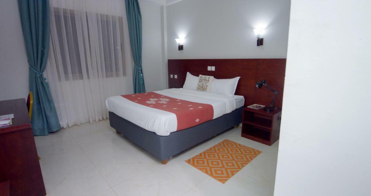 Hotel La Rose Blanche Korhogo Kültér fotó