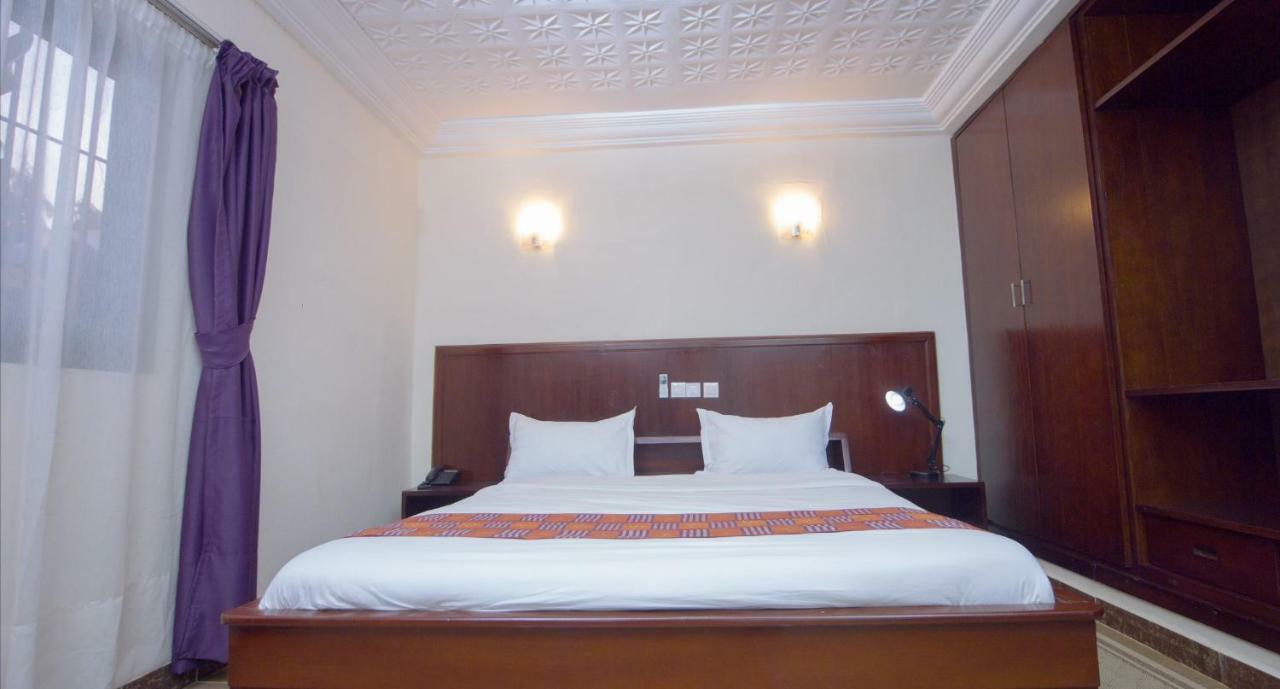 Hotel La Rose Blanche Korhogo Kültér fotó