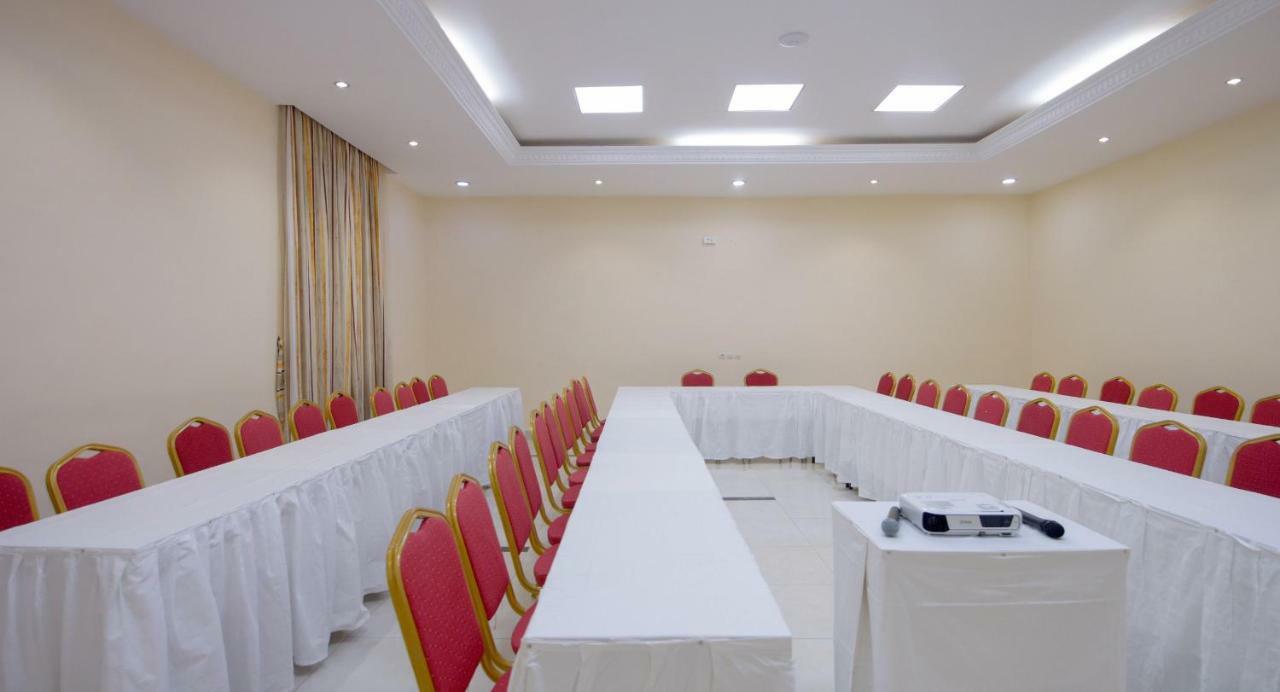 Hotel La Rose Blanche Korhogo Kültér fotó